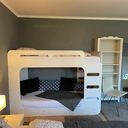 Architect-apartments 53qm - 2 Schlafzimmer Mit Integrierter Kueche Und Bad, Nur 2min Von A8 - Ruhig Und Modern شقة