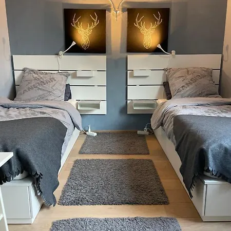 53qm Im Architektenhaus - 2 Schlafzimmer Mit Kueche Und Bad, Nur 2min Von A8 - Ruhig Und Modern *